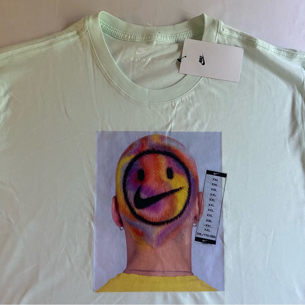 Nike Men's Mint Green Graphic T-Shirt